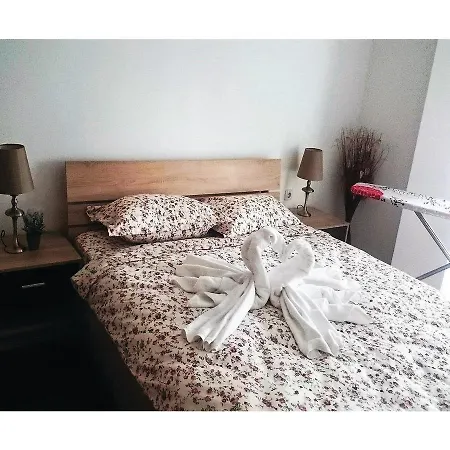 One-bedroom In Apartment *